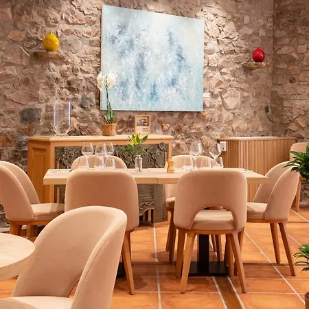 Restaurant & La Maison Oppoca Hotel