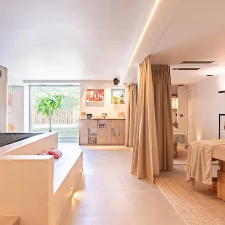 Restaurant & La Maison Oppoca Hotel