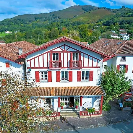 Restaurant & La Maison Oppoca Hotel Aïnhoa