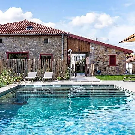 Hotel Restaurant & La Maison Oppoca Aïnhoa