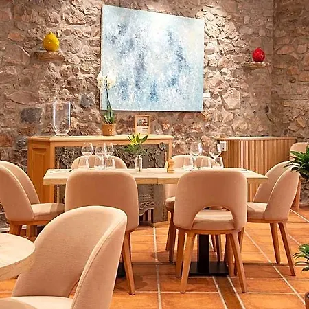 Hotel Restaurant & La Maison Oppoca 4*
