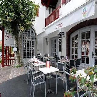 Hotel Restaurant & La Maison Oppoca Aïnhoa