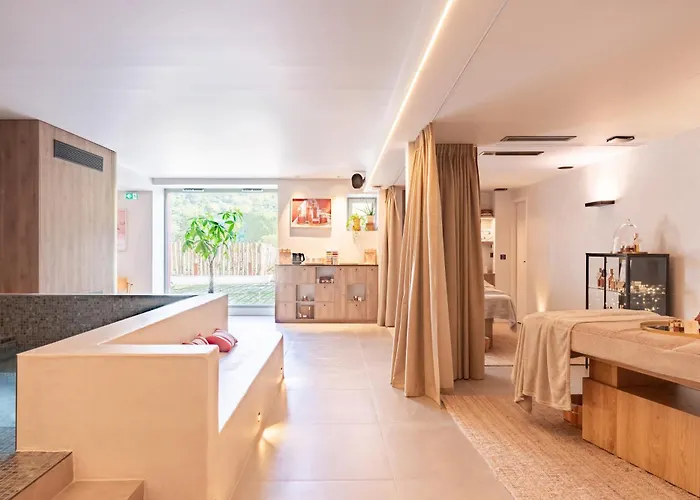 Restaurant & La Maison Oppoca Hotel