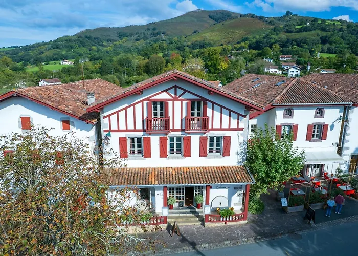 Restaurant & La Maison Oppoca Hotel