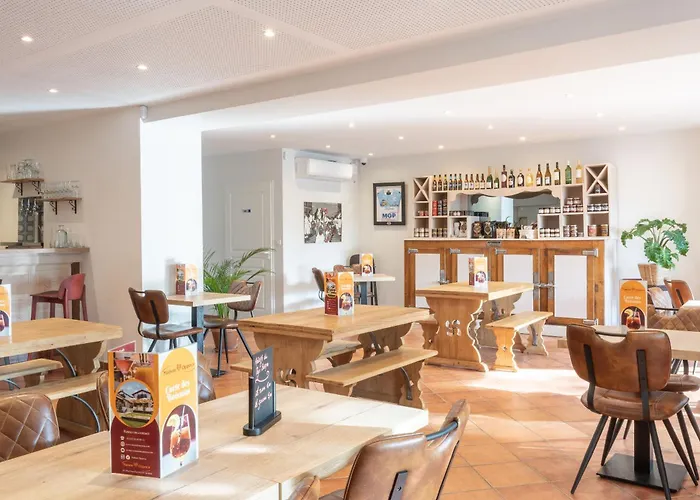 Hotel Restaurant & La Maison Oppoca Aïnhoa